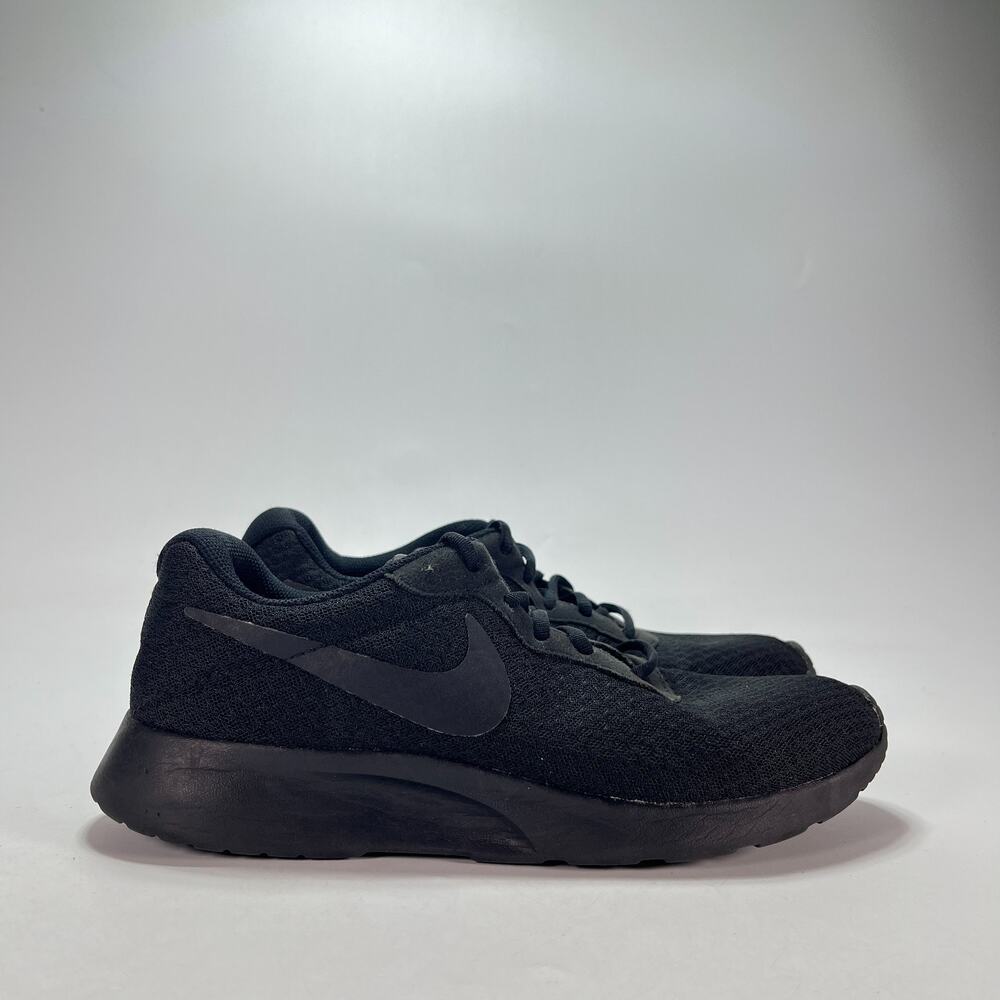 Nike Tanjun Triple Black Athletic Lace Up Running Shoes 812654-001 Mens Size 7.5